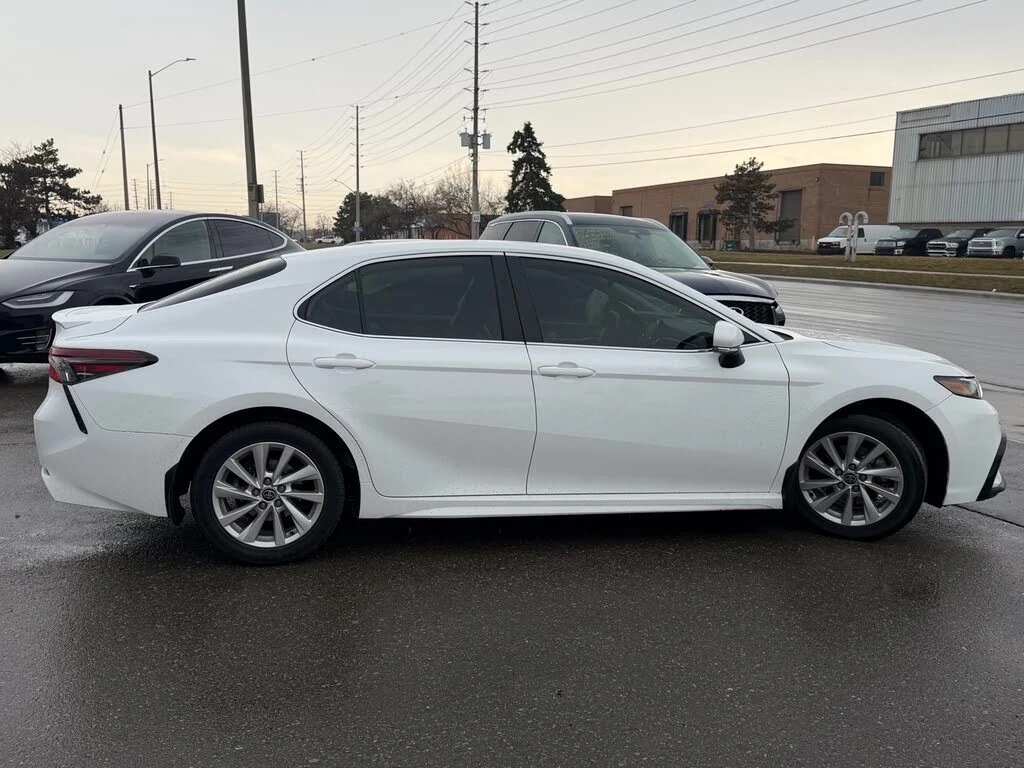 Toyota Camry SE* AWD* АвтоКредит* (ЦЕНА ДО БГ), снимка 4 - Автомобили и джипове - 54070280
