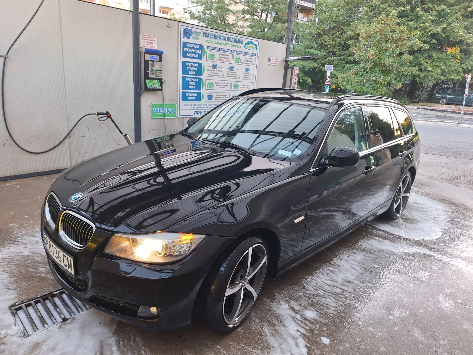 BMW 330 E91 XDrive Facelift, снимка 14 - Автомобили и джипове - 54492016