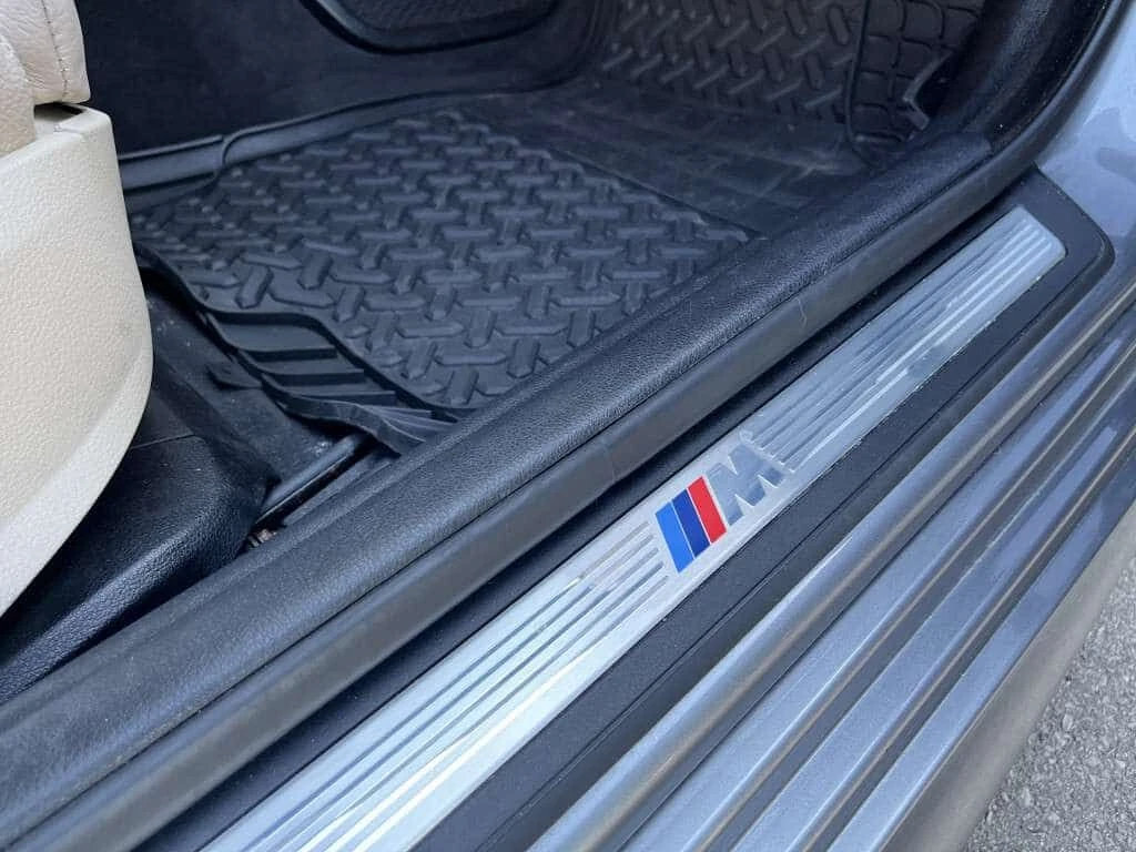 BMW 528 * 528i| XDRIVE| MSPORT PKG| LOW KMS| FULL SERVICE , снимка 14 - Автомобили и джипове - 54919110