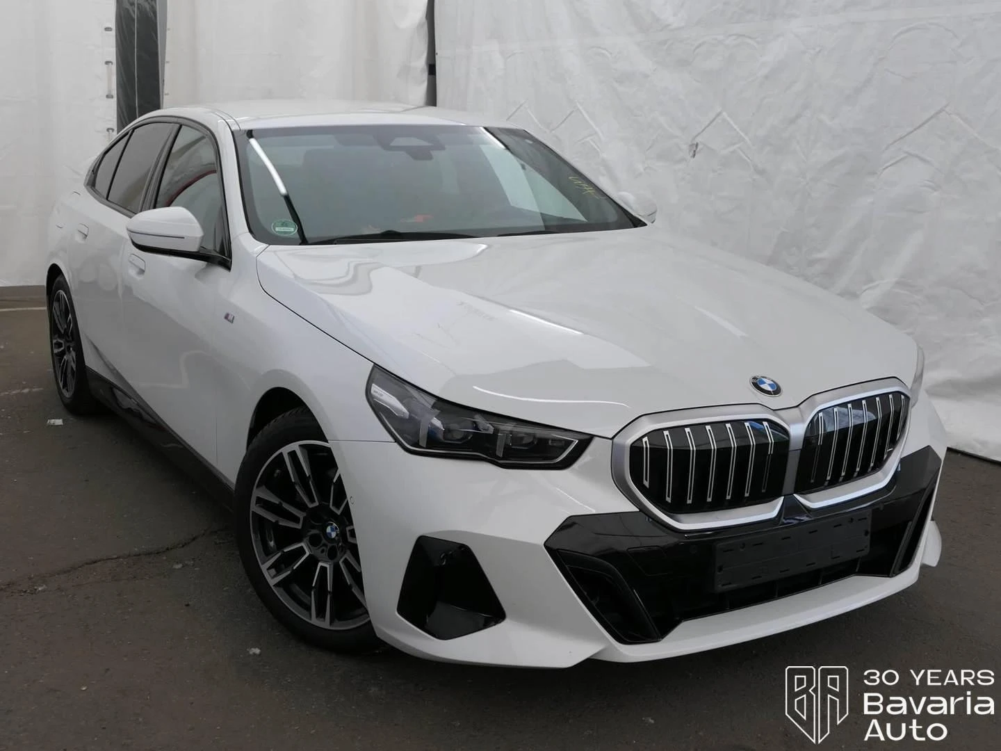 BMW 520 d M Sport Paket Steptronic, снимка 4 - Автомобили и джипове - 54970140