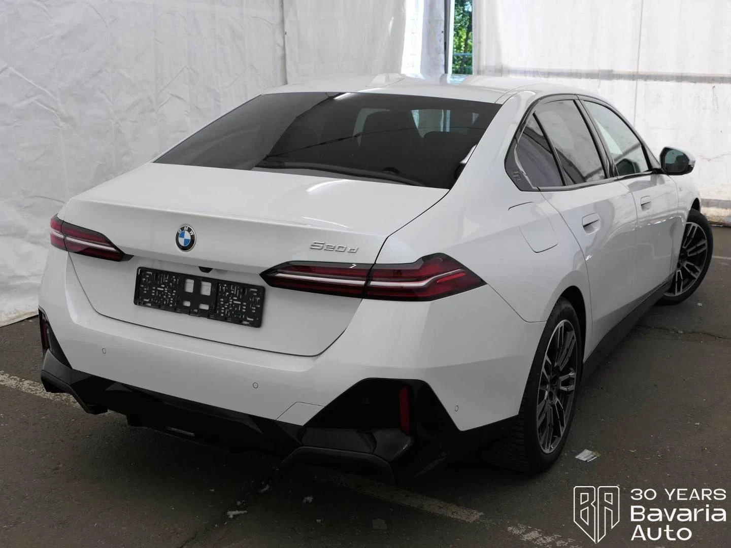 BMW 520 d M Sport Paket Steptronic, снимка 3 - Автомобили и джипове - 54970140