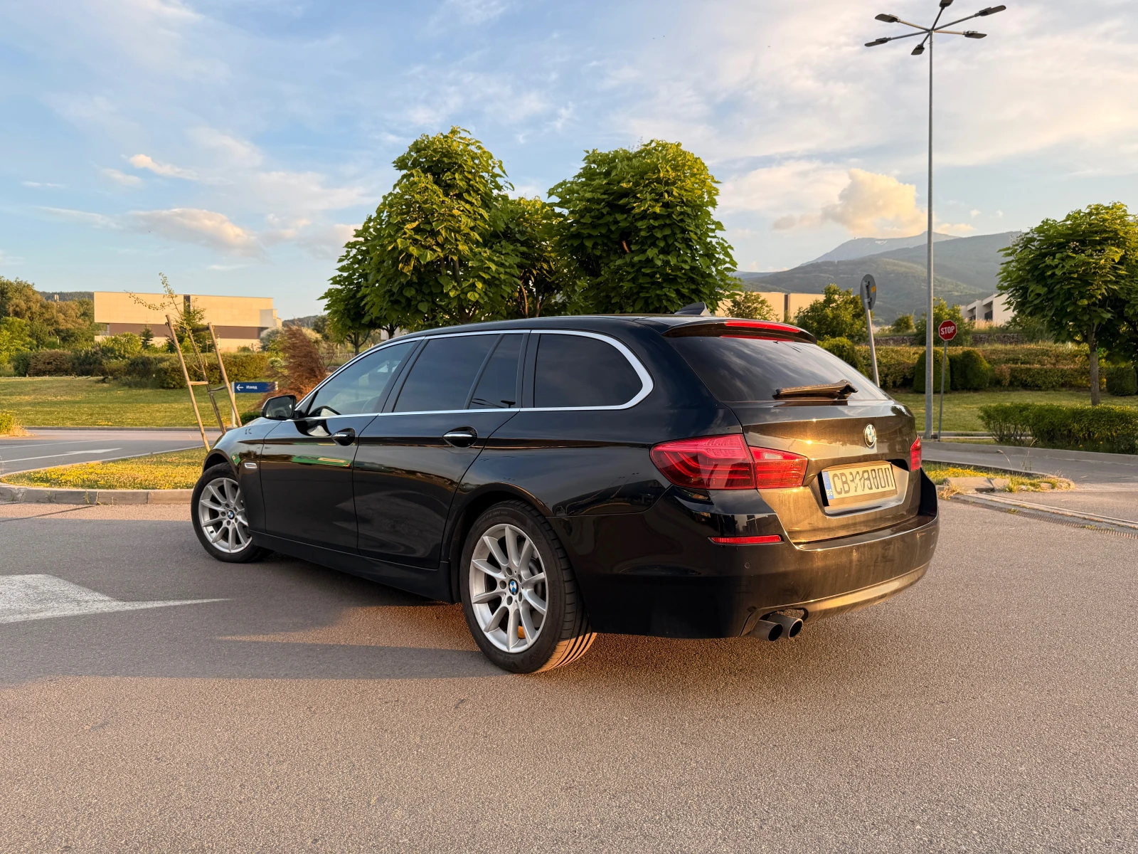 BMW 530 F11 Facelift, снимка 4 - Автомобили и джипове - 55103959