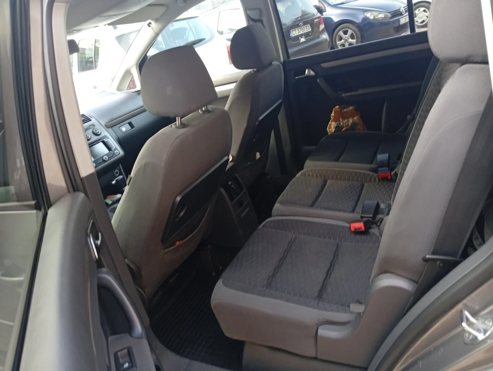 VW Touran 1.4 TSI, снимка 5 - Автомобили и джипове - 55781347