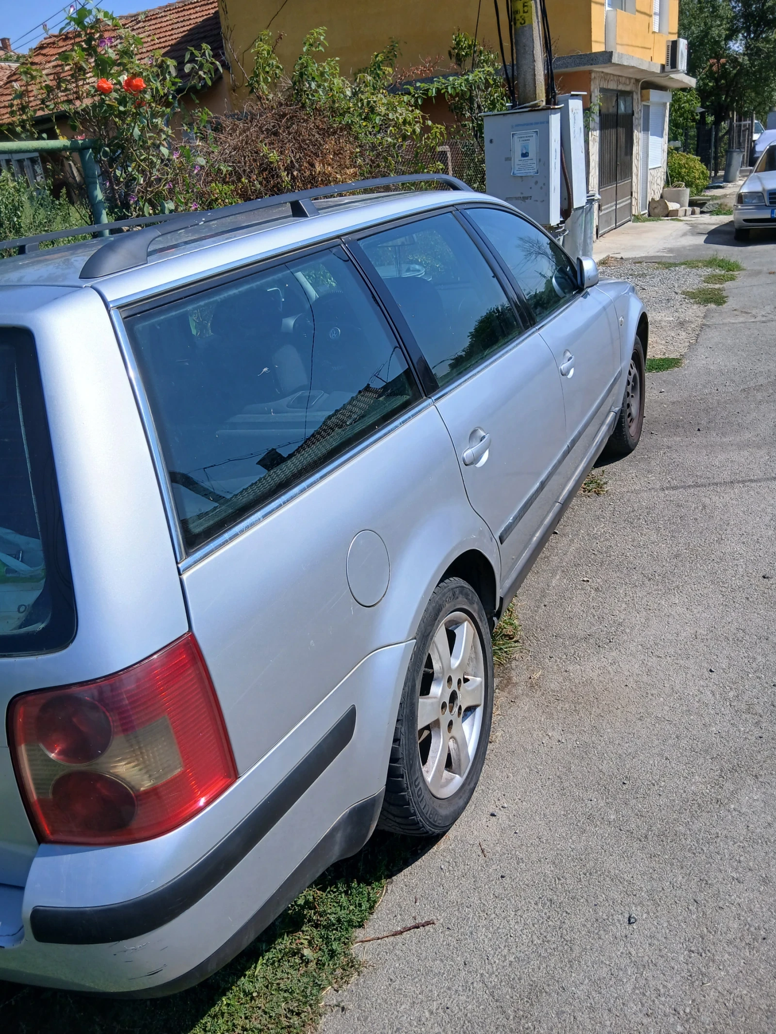 VW Passat, снимка 6 - Автомобили и джипове - 55801171