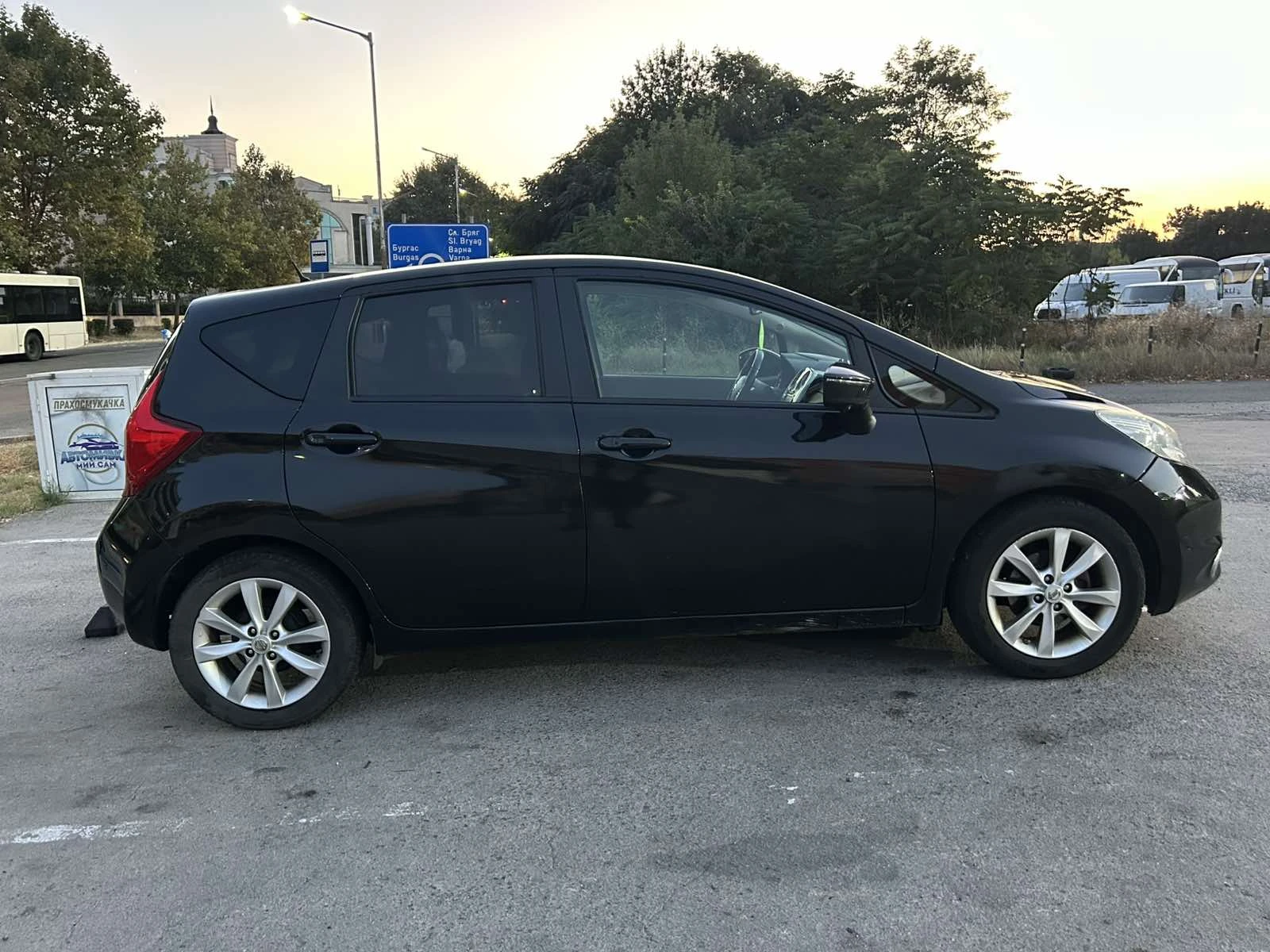 Nissan Note 1.5, снимка 4 - Автомобили и джипове - 55955222