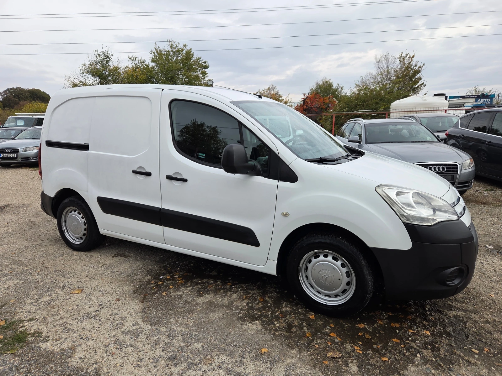 Citroen Berlingo 1.6HDI, снимка 3 - Автомобили и джипове - 56567586