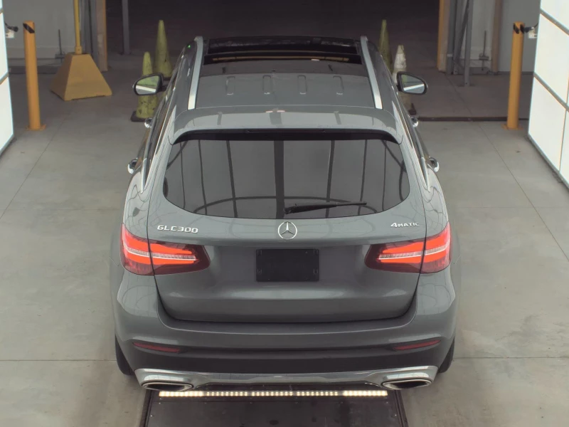 Mercedes-Benz GLC 300 BURMESTER* МЪРТВА* ТОЧКА* ПАНОРАМА* КАМЕРА* КЕЙЛЕС, снимка 8 - Автомобили и джипове - 53276902