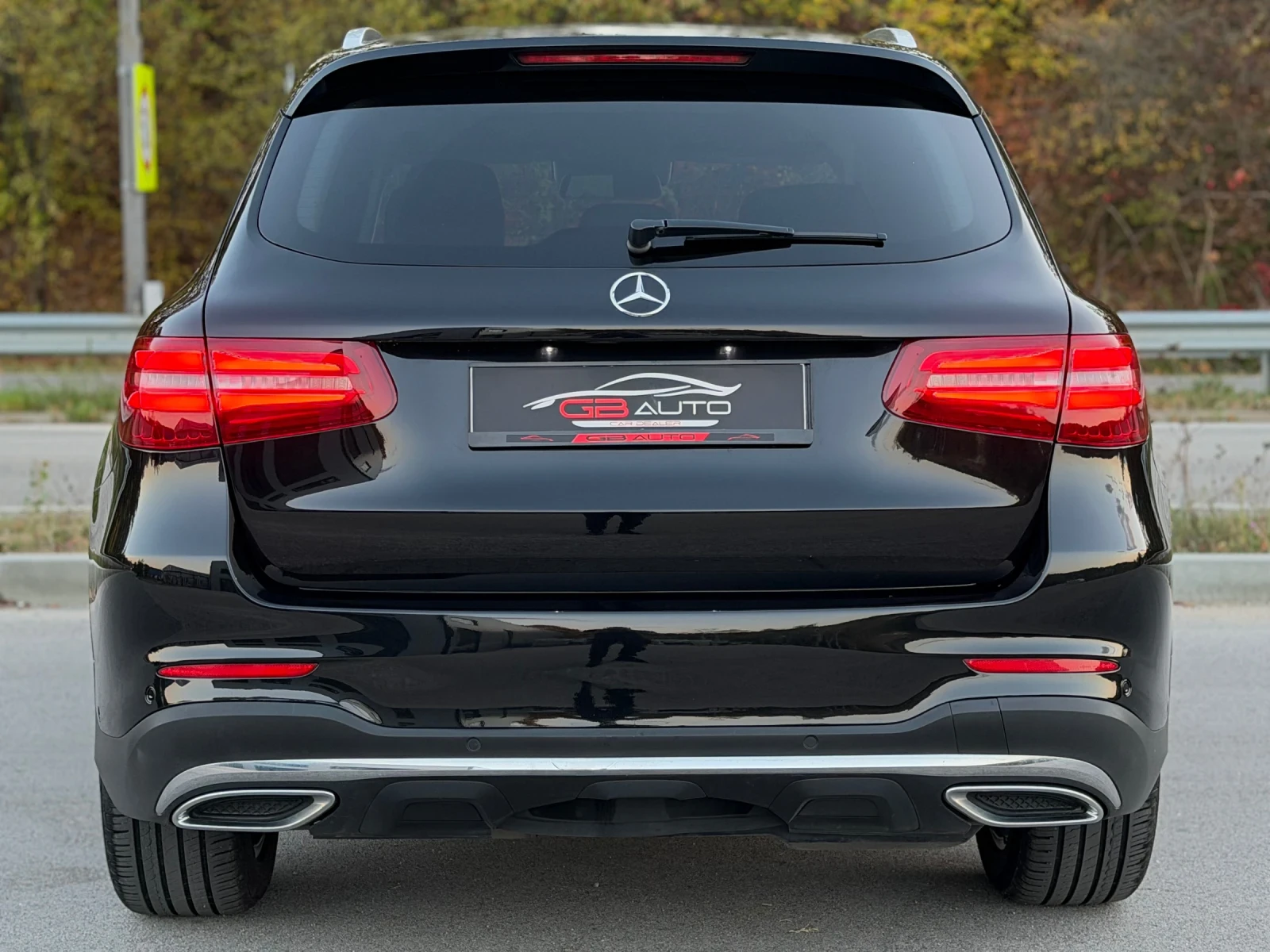 Mercedes-Benz GLC 350 AMG LINE* 4MATIC* DISTRONIC* AMBIENT*  - изображение 6