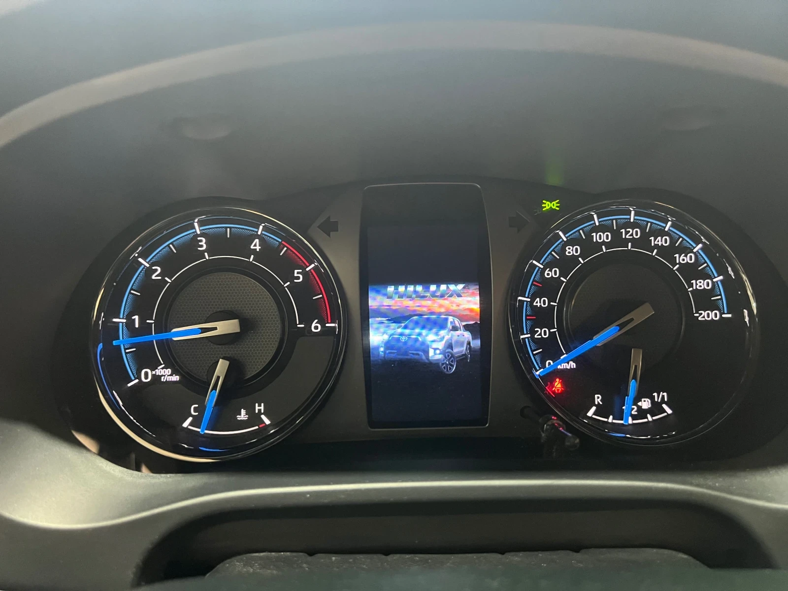 Toyota Hilux INVINCIBLE N1 | Mobile.bg   13