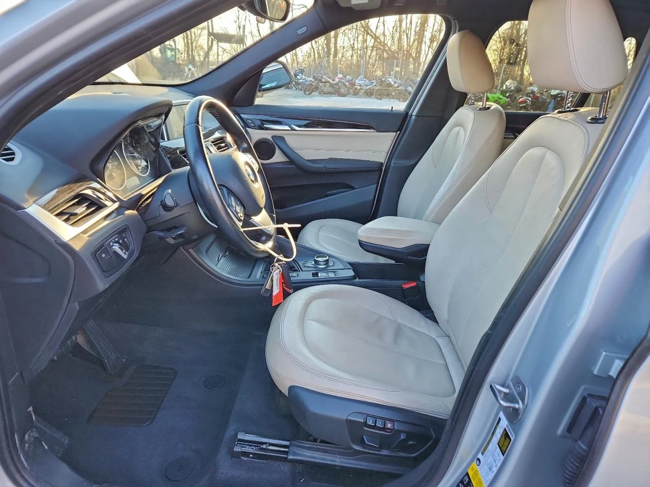 BMW X1 2l xDrive28I - изображение 7