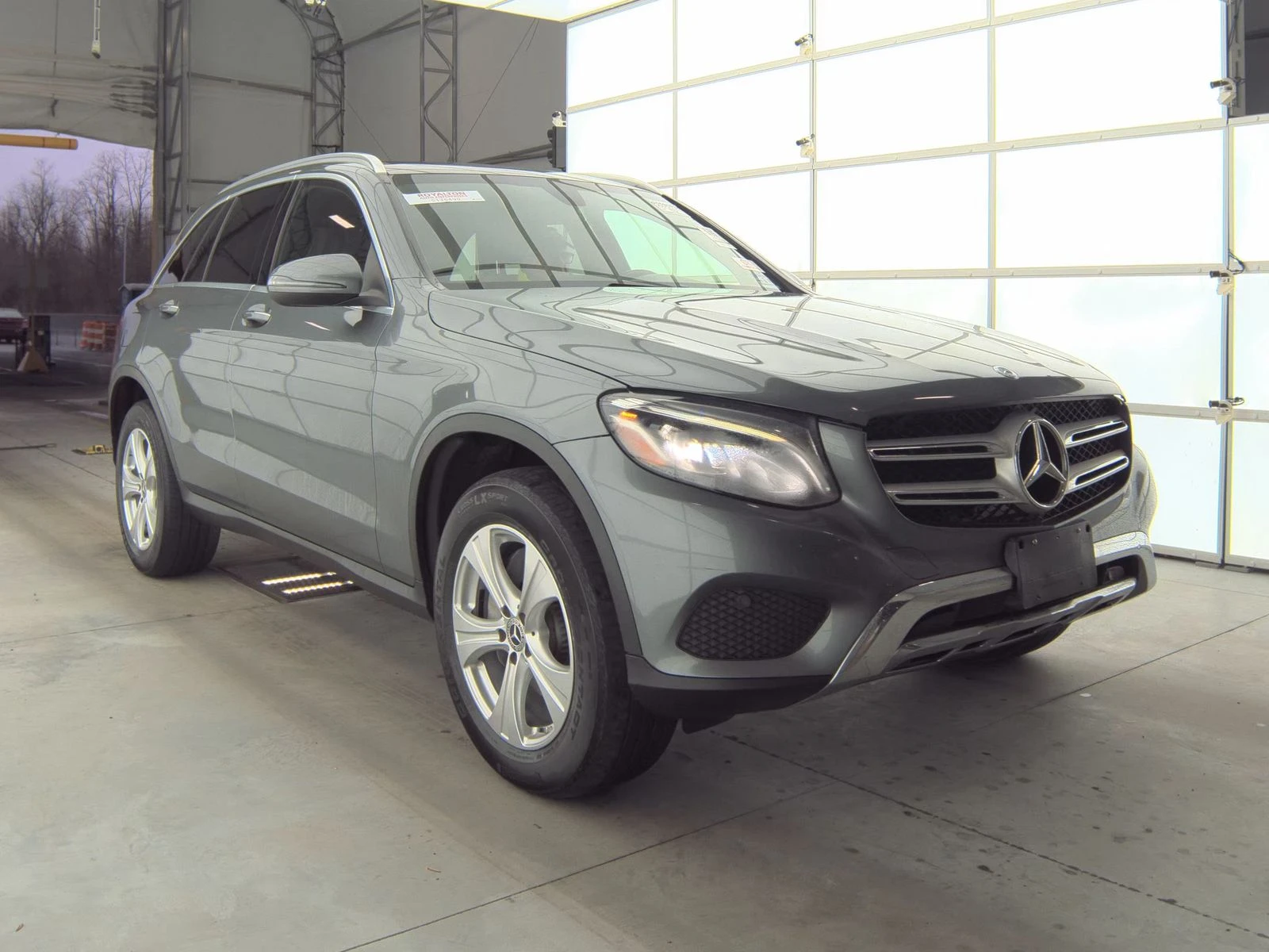 Mercedes-Benz GLC 300 BURMESTER* МЪРТВА* ТОЧКА* ПАНОРАМА* КАМЕРА* КЕЙЛЕС - изображение 3