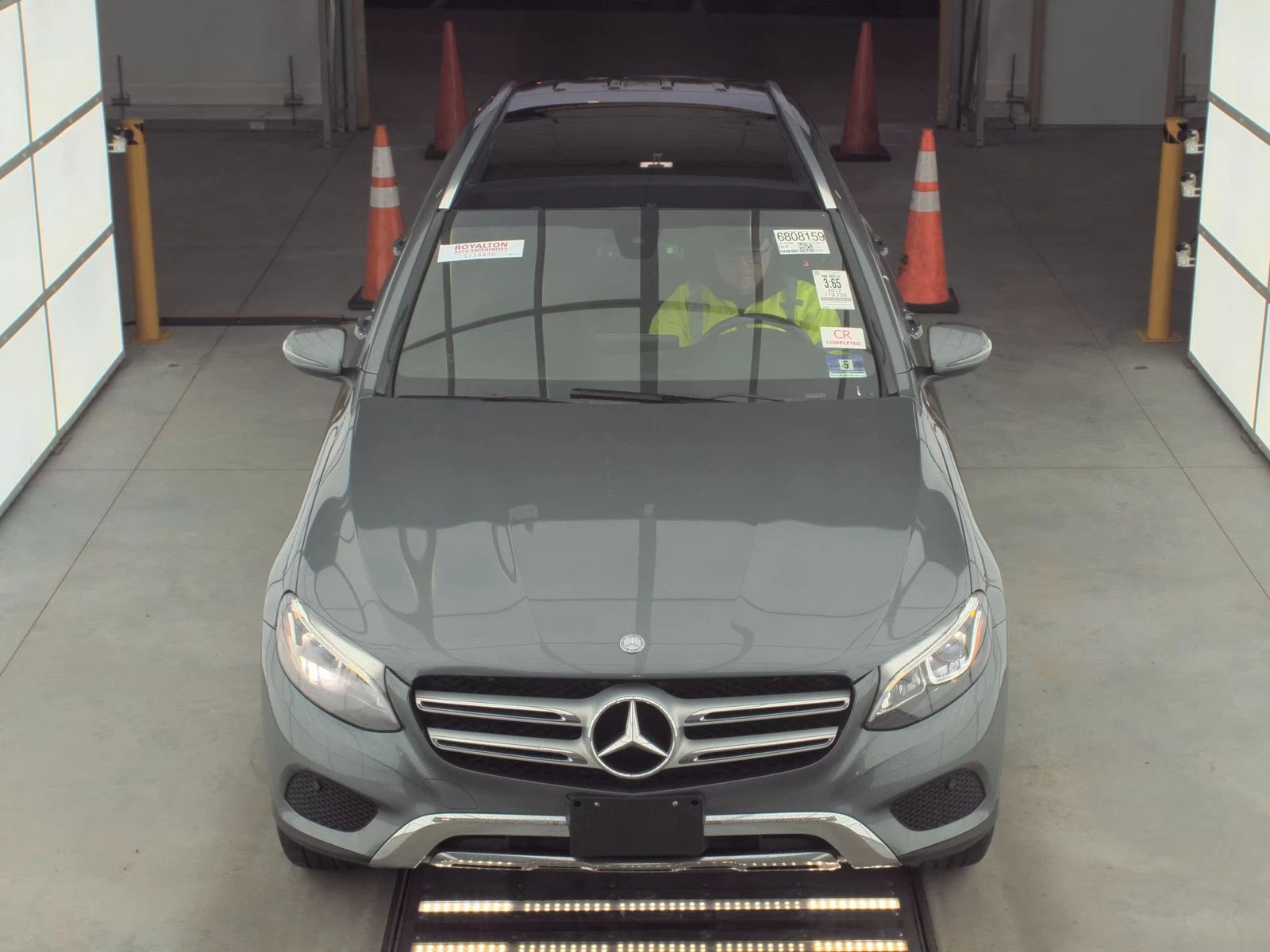 Mercedes-Benz GLC 300 BURMESTER* МЪРТВА* ТОЧКА* ПАНОРАМА* КАМЕРА* КЕЙЛЕС - изображение 7