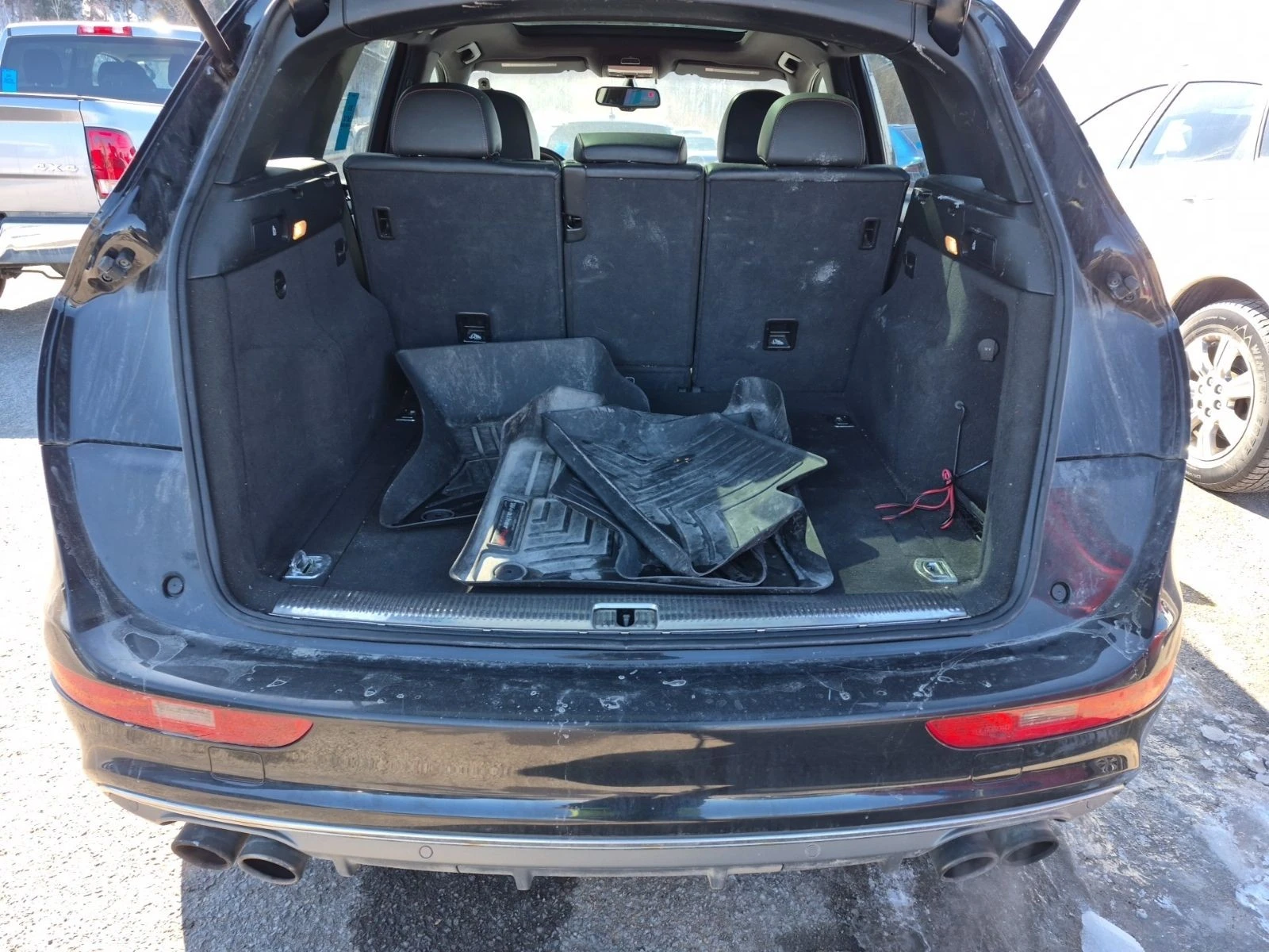 Audi SQ5 3.0T TECHNIK С РЕГИСТРАЦИЯ & АВТО КРЕДИТ , снимка 9 - Автомобили и джипове - 53948386