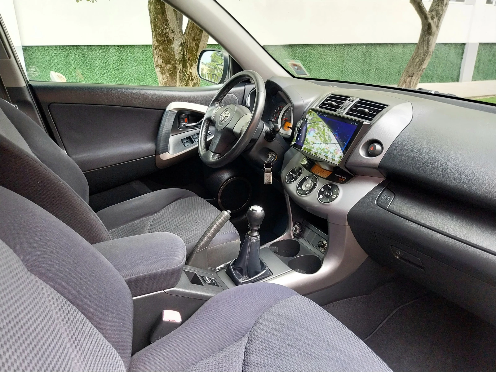 Toyota Rav4 2.2 D4D 136ks/4x4/НАВИ/TOP/, снимка 10 - Автомобили и джипове - 54394966