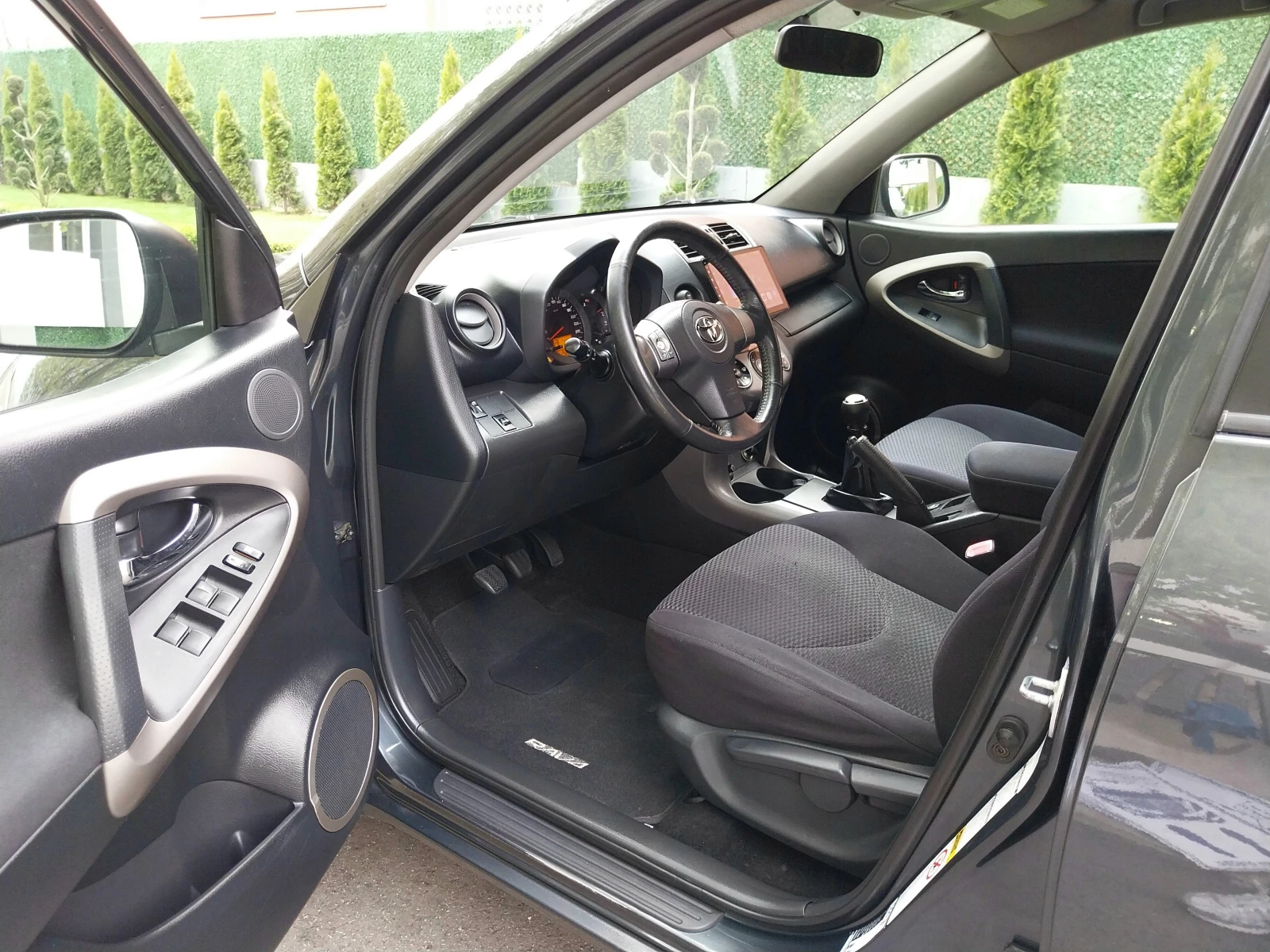 Toyota Rav4 2.2 D4D 136ks/4x4/НАВИ/TOP/, снимка 12 - Автомобили и джипове - 54394966