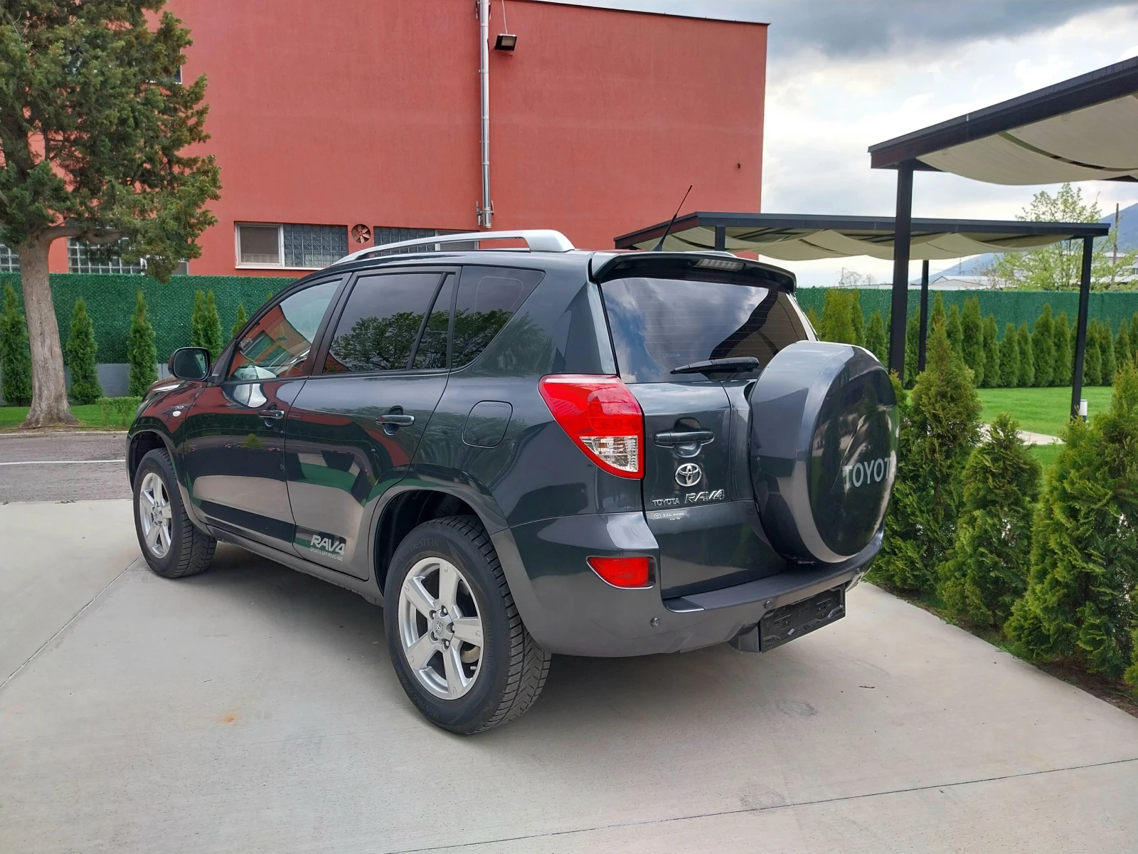 Toyota Rav4 2.2 D4D 136ks/4x4/НАВИ/TOP/, снимка 5 - Автомобили и джипове - 54394966