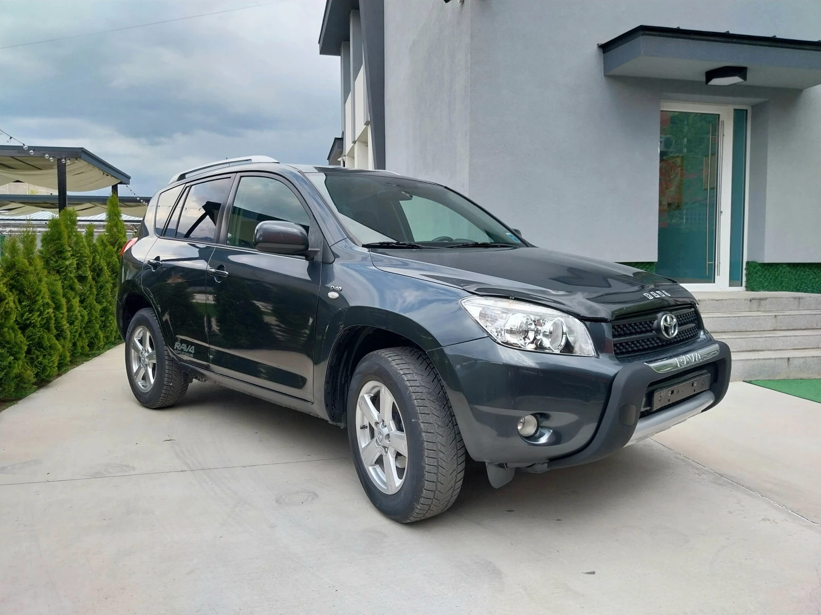Toyota Rav4 2.2 D4D 136ks/4x4/НАВИ/TOP/, снимка 4 - Автомобили и джипове - 54394966