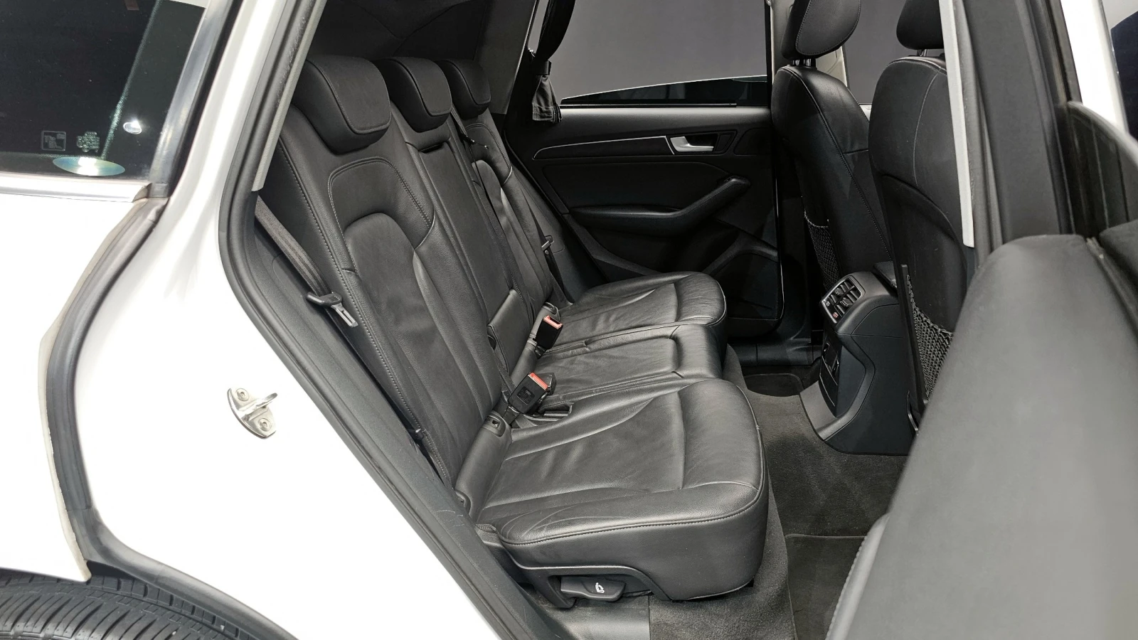 Audi Q5 45 TDI Quattro * Сменена верига и AdBlue система* , снимка 11 - Автомобили и джипове - 54750459