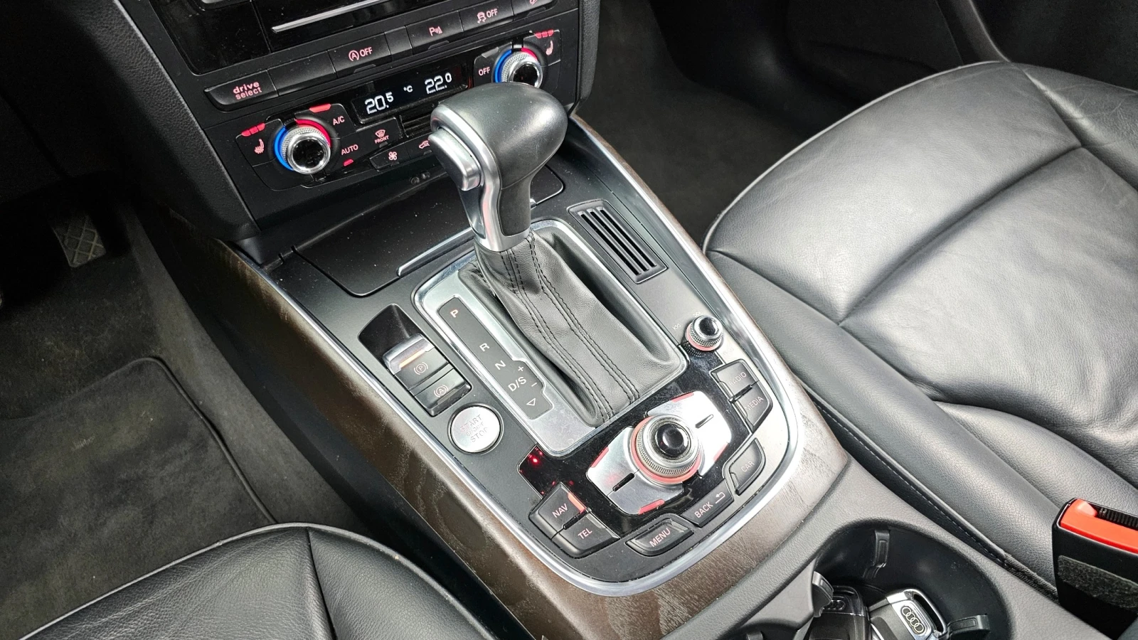 Audi Q5 45 TDI Quattro * Сменена верига и AdBlue система* , снимка 6 - Автомобили и джипове - 54750459