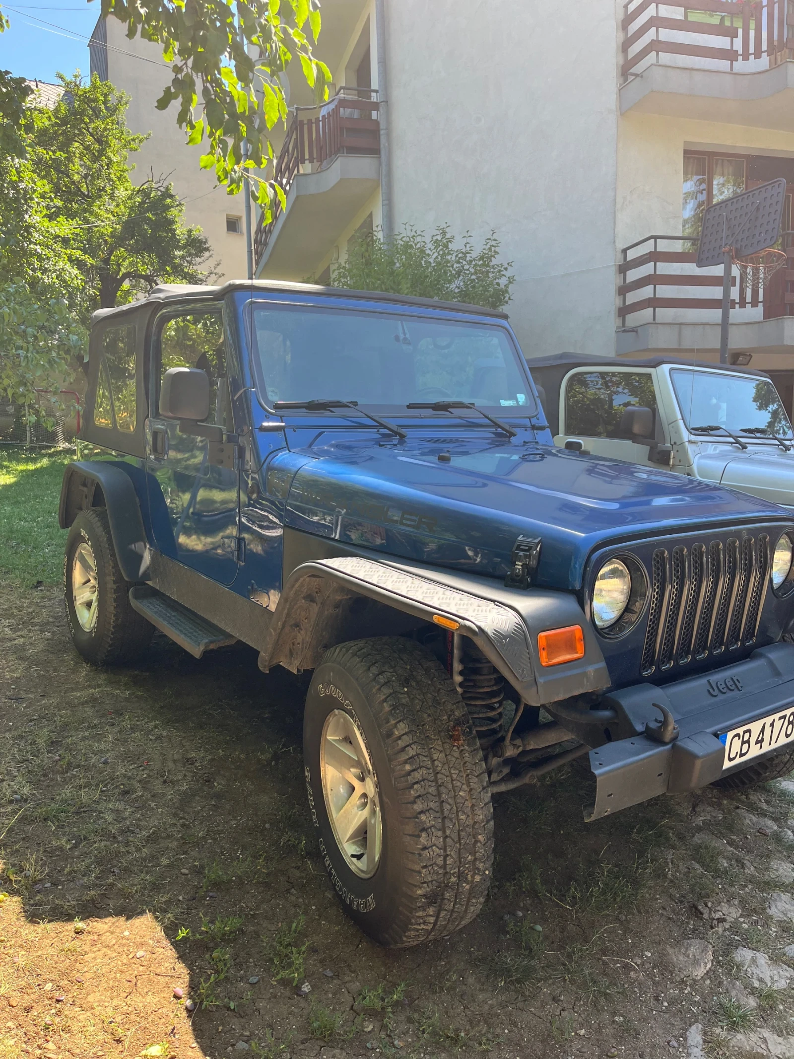 Jeep Wrangler, снимка 4 - Автомобили и джипове - 55242643
