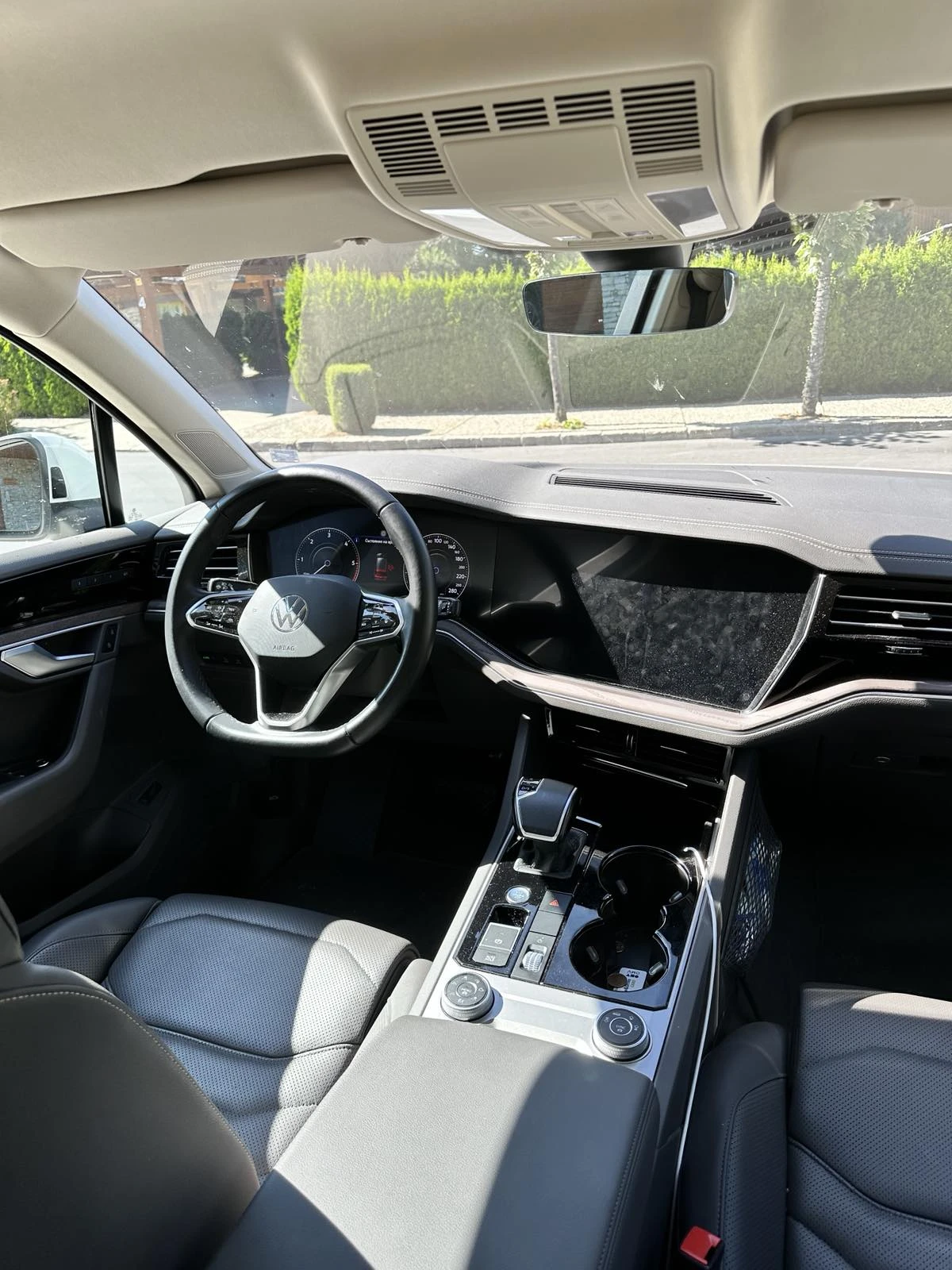VW Touareg, снимка 4 - Автомобили и джипове - 55613242