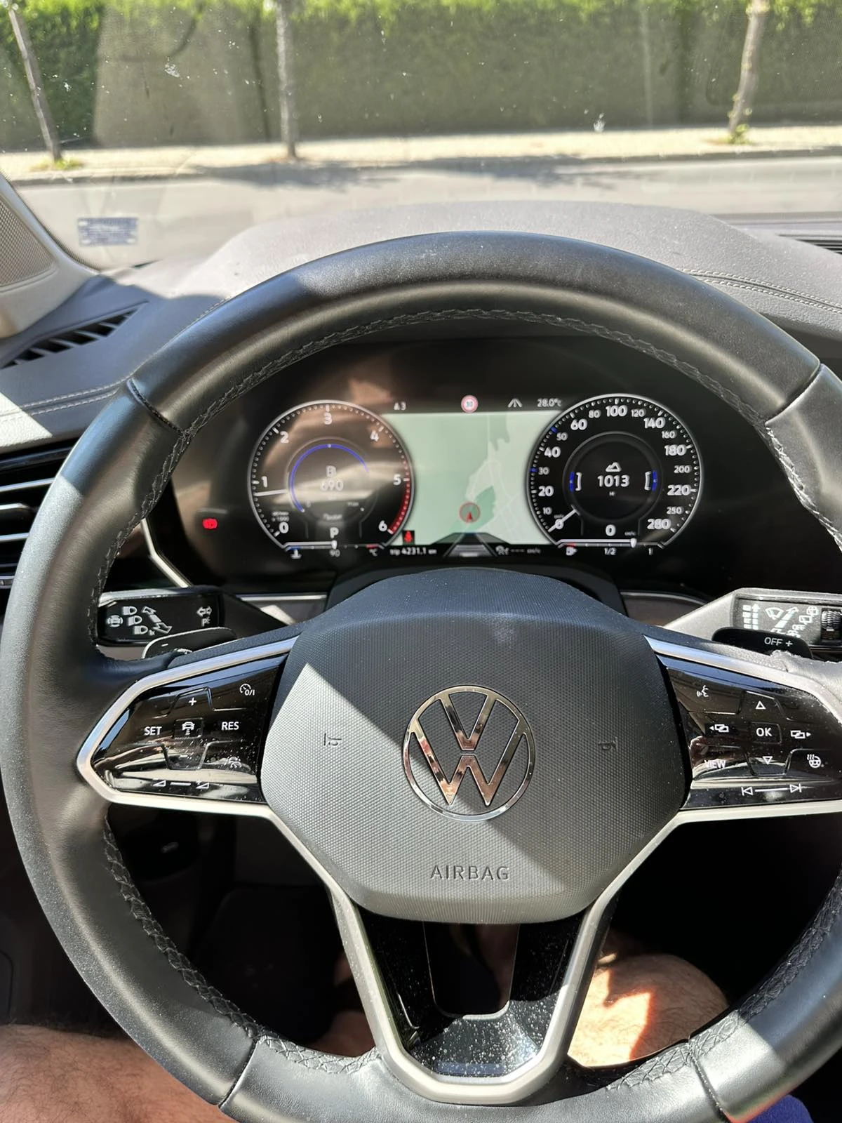 VW Touareg, снимка 8 - Автомобили и джипове - 55613242