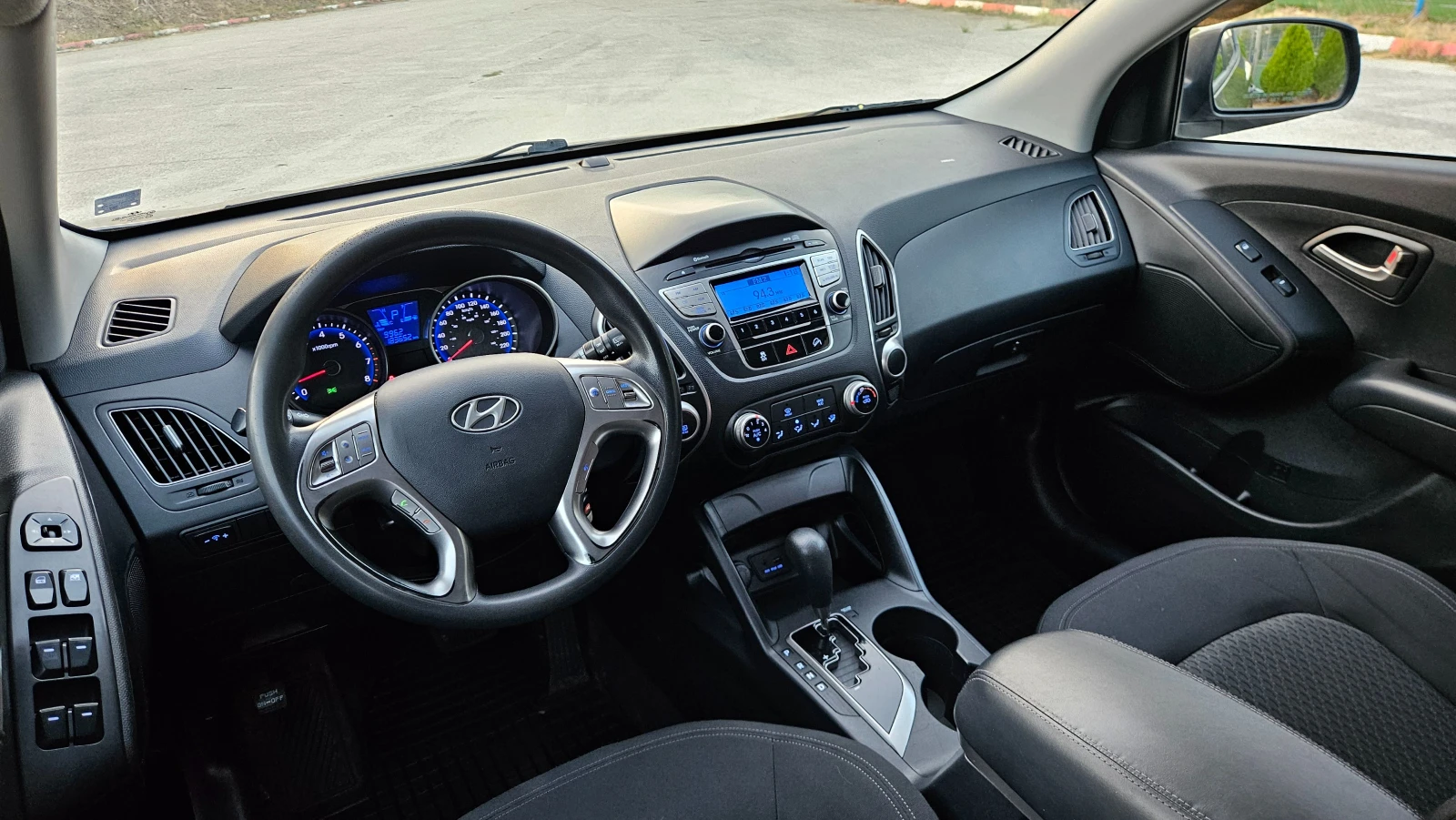 Hyundai IX35 2.4 AVTOMAT/KLIMATIK/EURO5, снимка 9 - Автомобили и джипове - 55781665