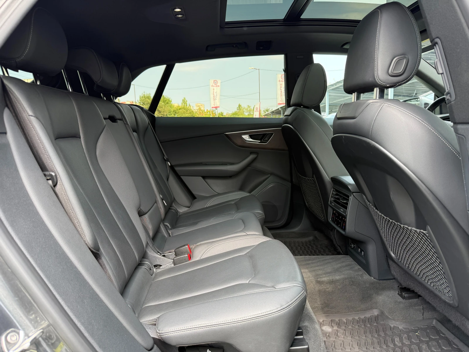Audi Q8 55TFSI, PROGRESSIV, S-LINE, снимка 10 - Автомобили и джипове - 55806727