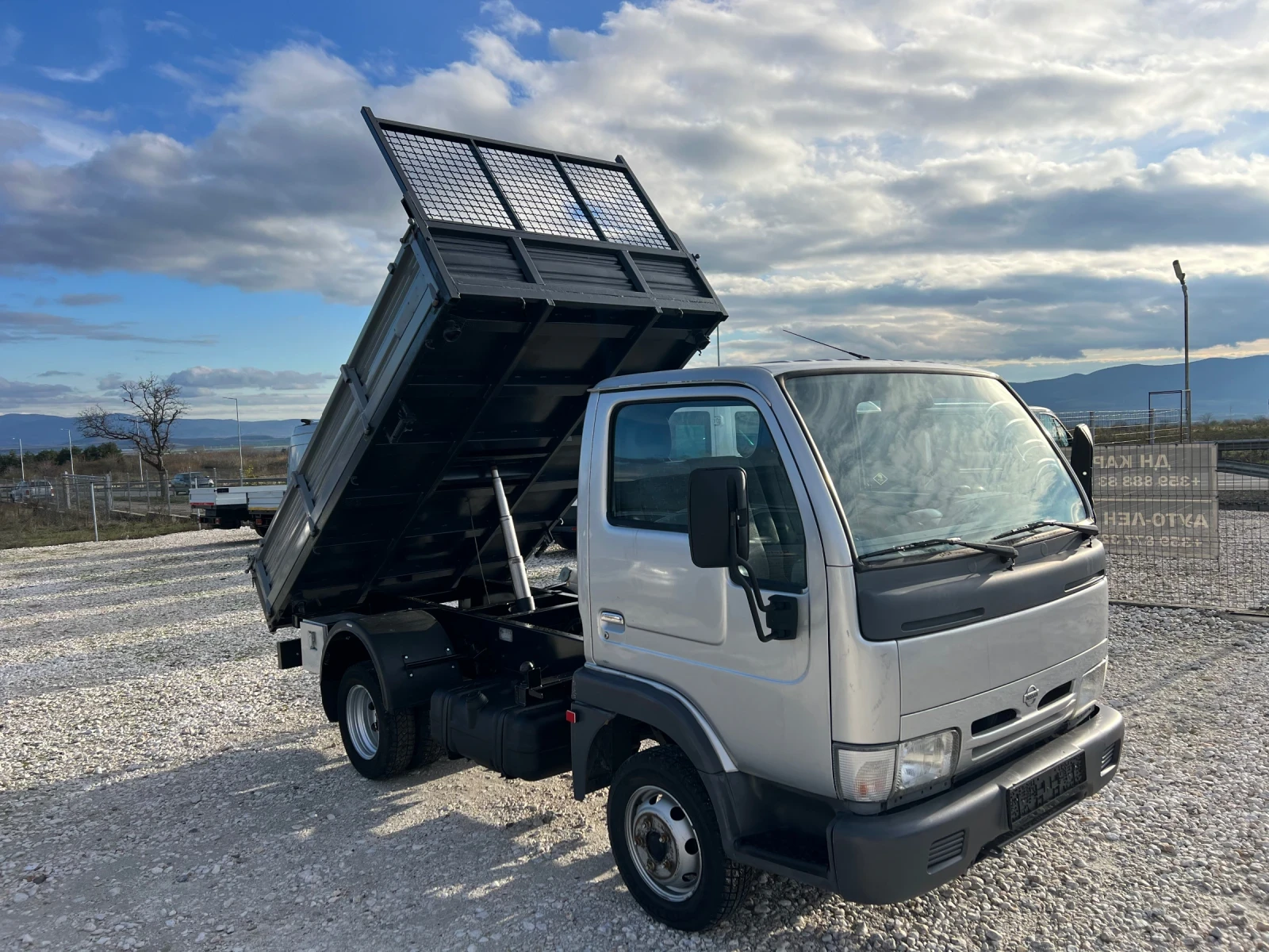 Nissan Capstar 3.0 TDI до 3.5 тона - изображение 2