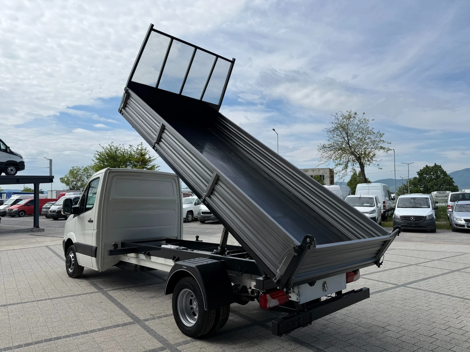 VW Crafter 2.5TDI до 3.5т. 4.20м. Климатроник Euro 5 , снимка 8 - Бусове и автобуси - 54602992