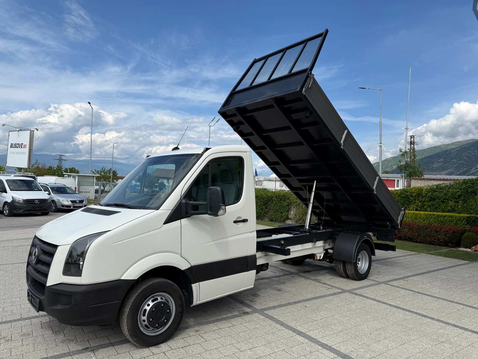 VW Crafter 2.5TDI до 3.5т. 4.20м. Климатроник Euro 5 , снимка 3 - Бусове и автобуси - 54602992