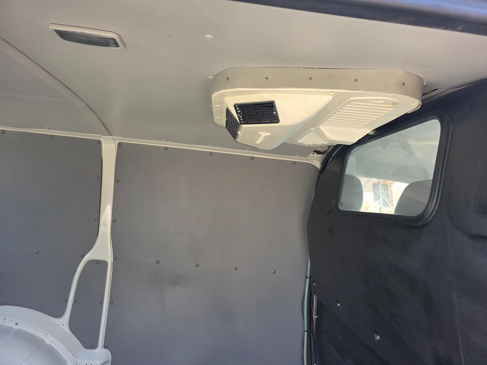 VW Transporter, снимка 10 - Бусове и автобуси - 55711477