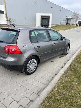 VW Golf - 2500 € / 4889.57 лв. - 68717850 9