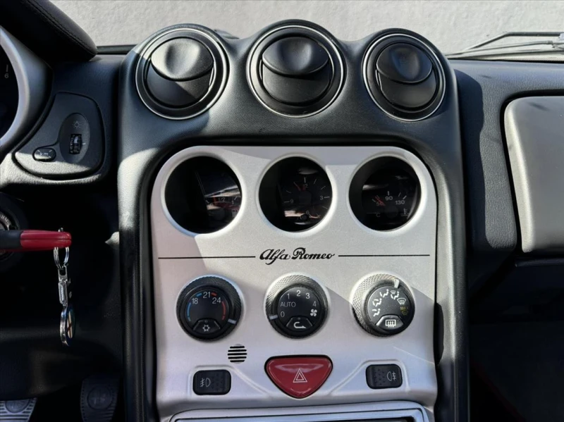 Alfa Romeo Gtv 1.8 TWIN SPARK, снимка 14 - Автомобили и джипове - 51943027