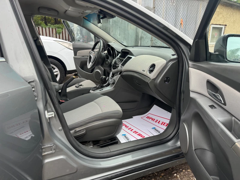 Chevrolet Cruze 1.6i KLIMATIK FACE 160000KM 2011G, снимка 15 - Автомобили и джипове - 52441739