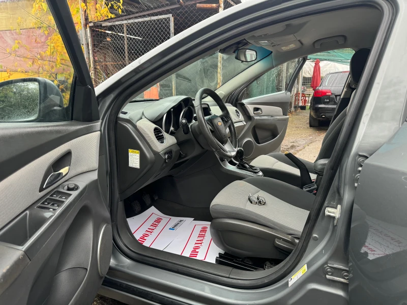 Chevrolet Cruze 1.6i KLIMATIK FACE 160000KM 2011G, снимка 9 - Автомобили и джипове - 52441739