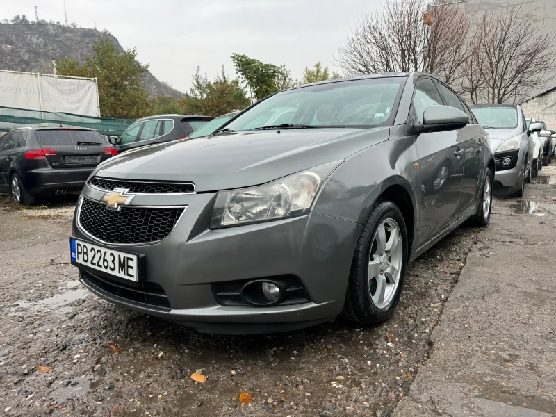 Chevrolet Cruze 1.6i KLIMATIK FACE 160000KM 2011G, снимка 3 - Автомобили и джипове - 52441739