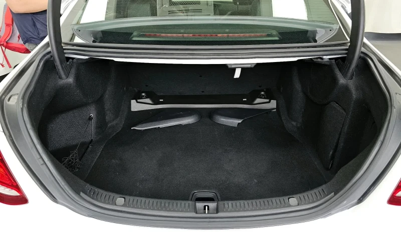 Mercedes-Benz E 220 E-Class W213 E220D Avantgarde , снимка 15 - Автомобили и джипове - 53007815