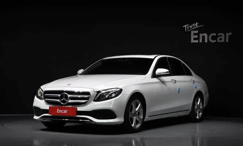 Mercedes-Benz E 220 E-Class W213 E220D Avantgarde 