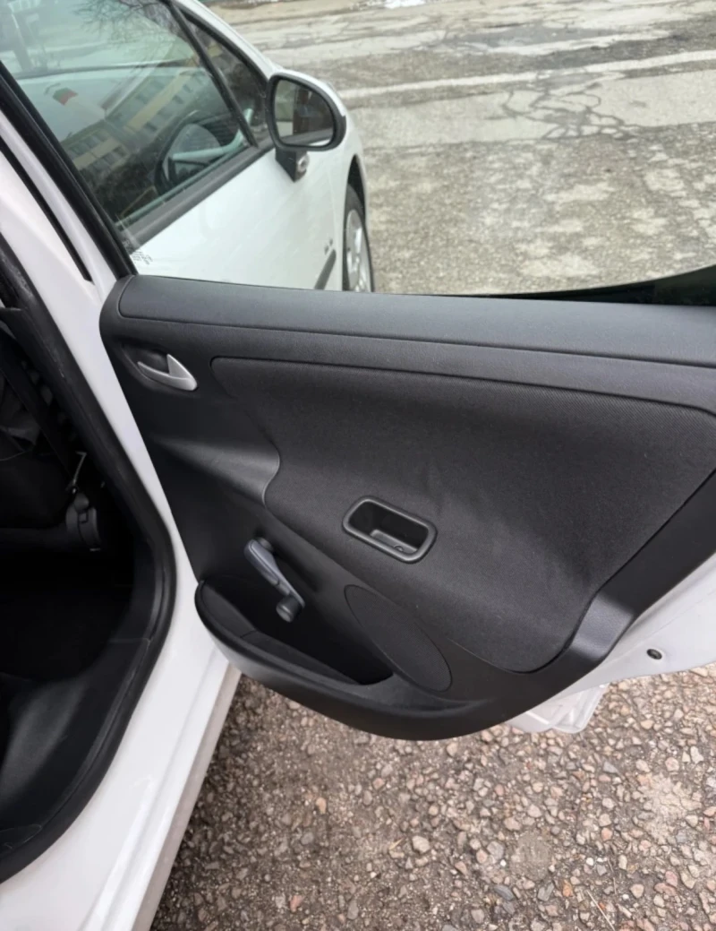 Peugeot 207, снимка 14 - Автомобили и джипове - 53394673