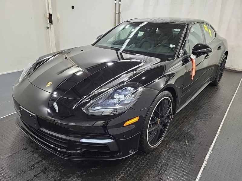 Porsche Panamera Base / 4  CARFAX