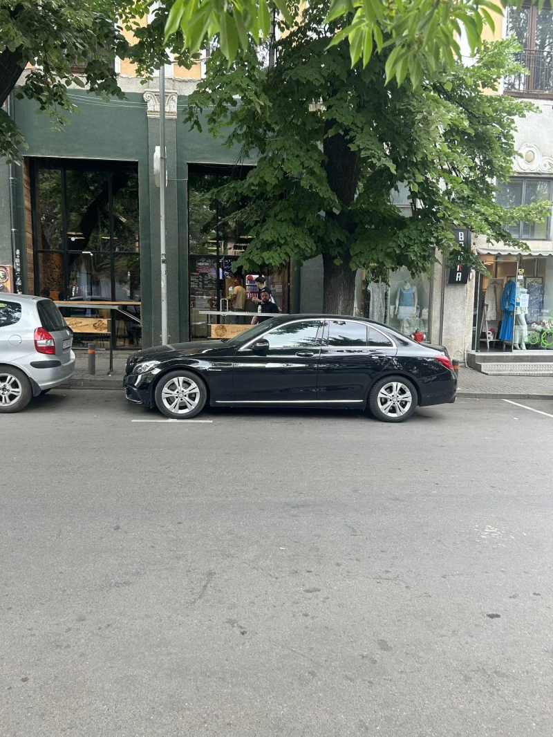 Mercedes-Benz C 220, снимка 15 - Автомобили и джипове - 53471359