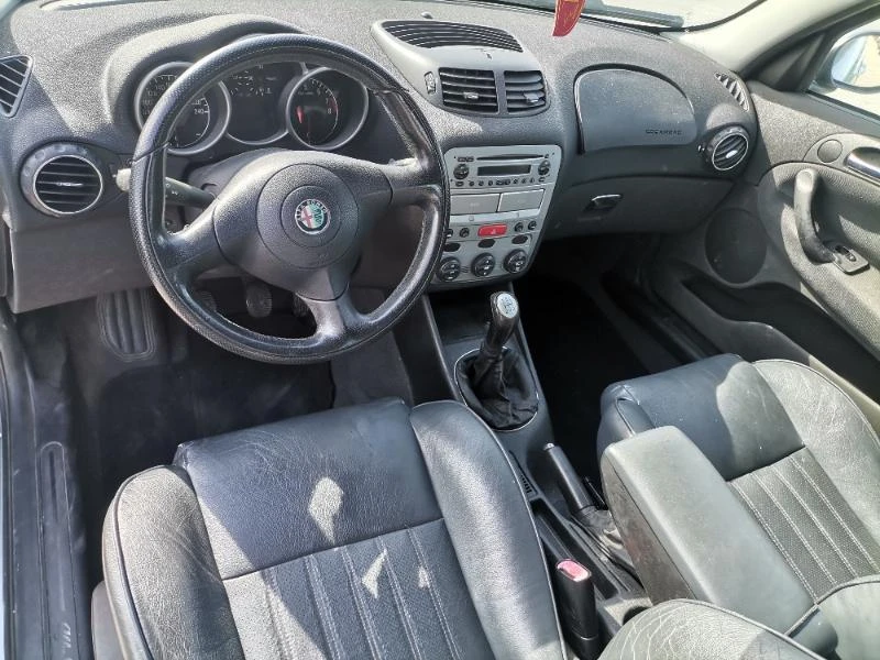 Alfa Romeo 147, снимка 9 - Автомобили и джипове - 36967600