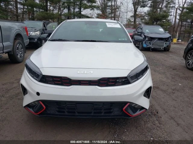 Kia Forte, снимка 13 - Автомобили и джипове - 48725814