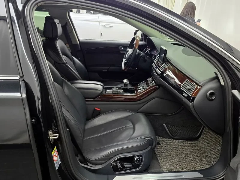 Audi A8 3.0 TFSI Quattro, снимка 11 - Автомобили и джипове - 54189082