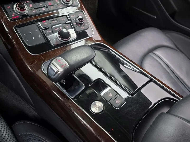 Audi A8 3.0 TFSI Quattro, снимка 9 - Автомобили и джипове - 54189082