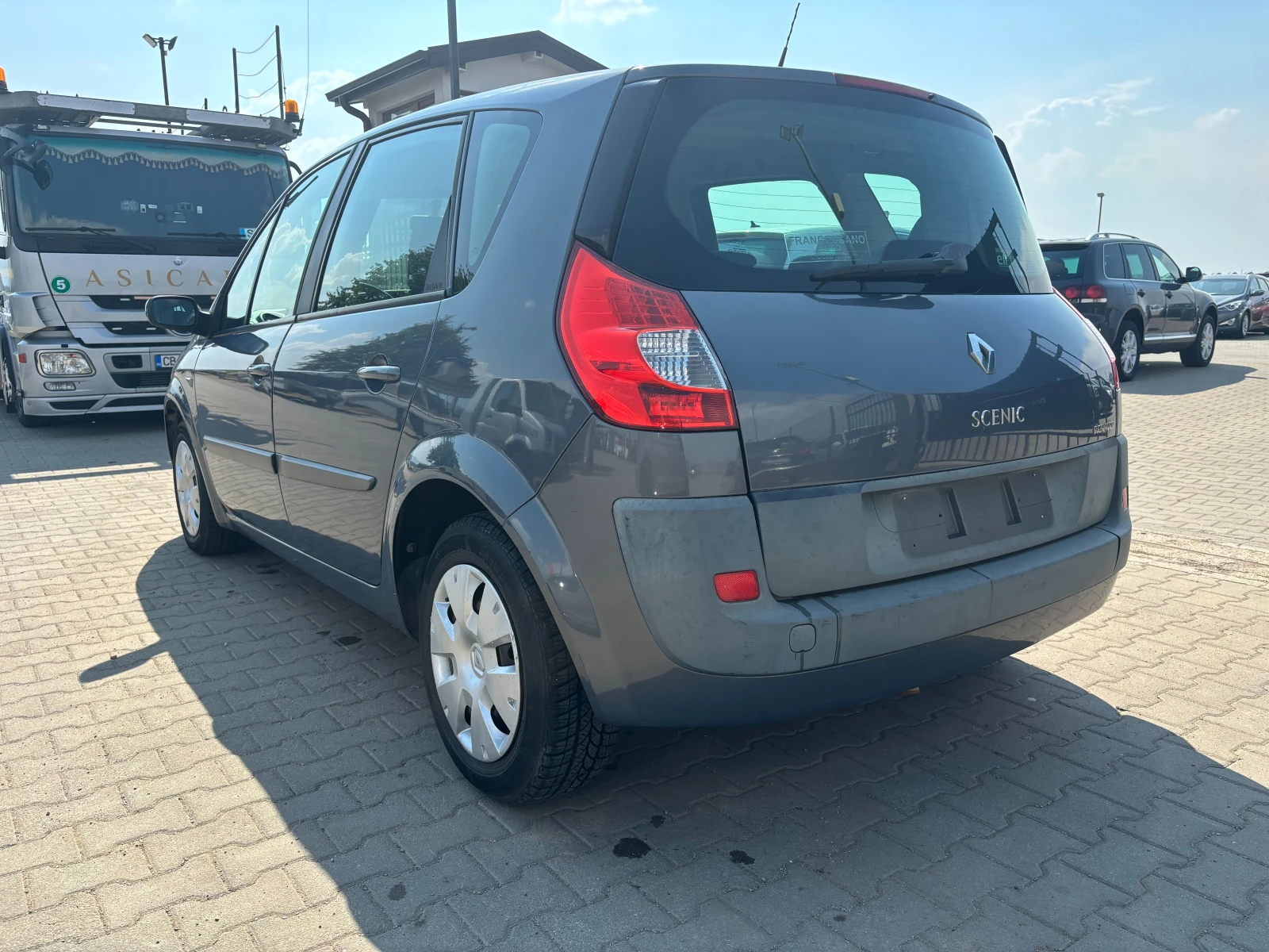 Renault Scenic 1.4I METAN - изображение 3