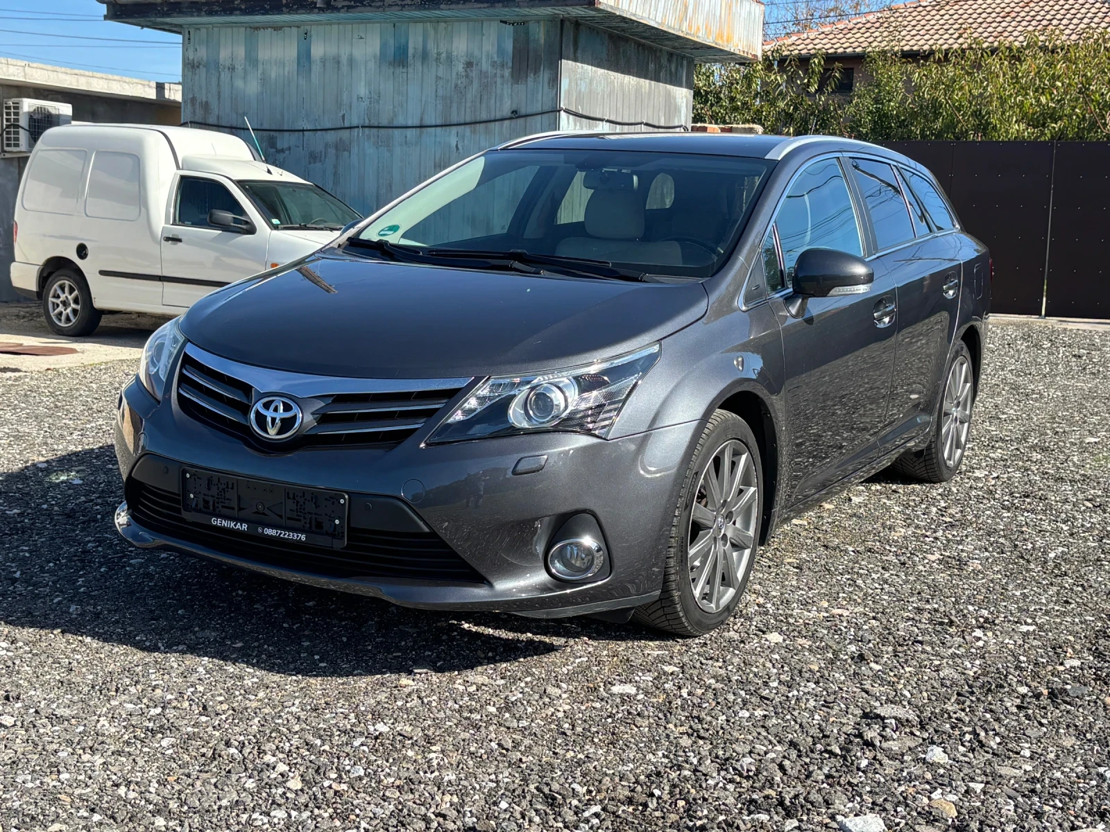 Toyota Avensis 1.8 бензин 124000 км КОЖА ПАНОРАМА БИ-КСЕНОН  - изображение 2