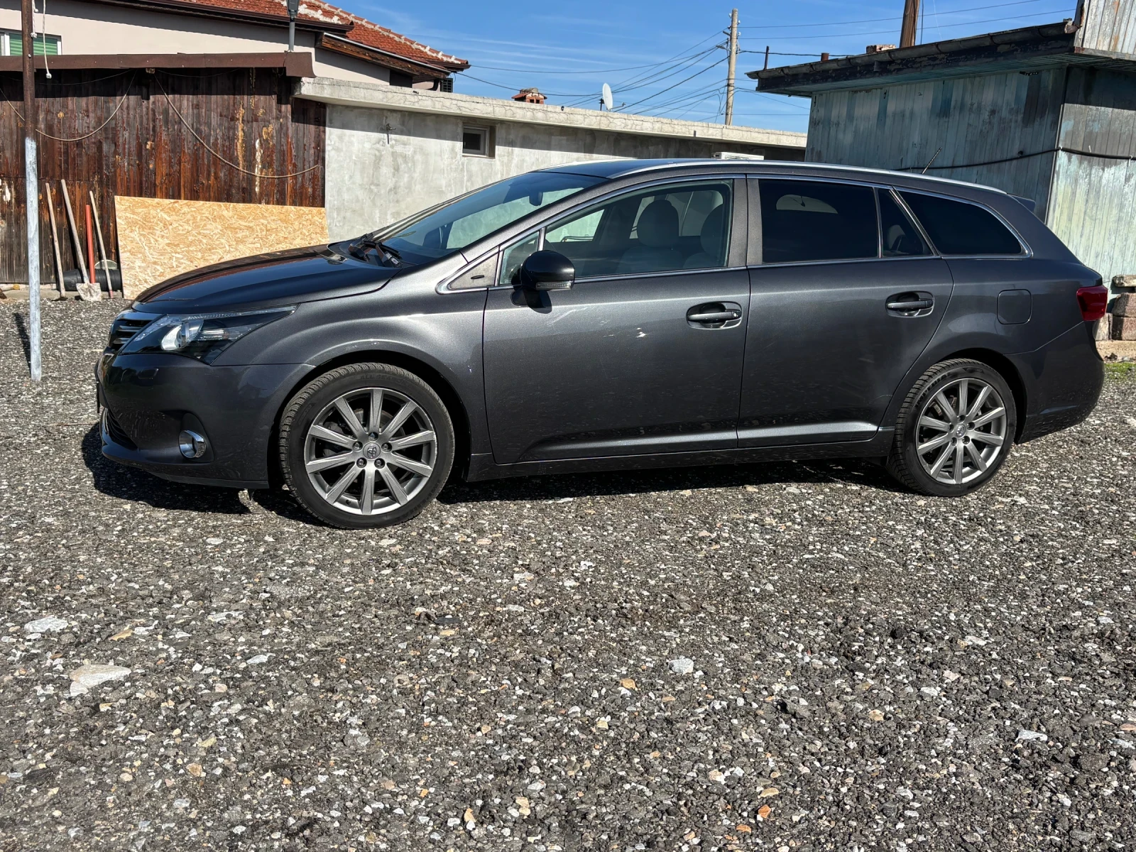 Toyota Avensis 1.8 бензин 124000 км КОЖА ПАНОРАМА БИ-КСЕНОН  - изображение 3