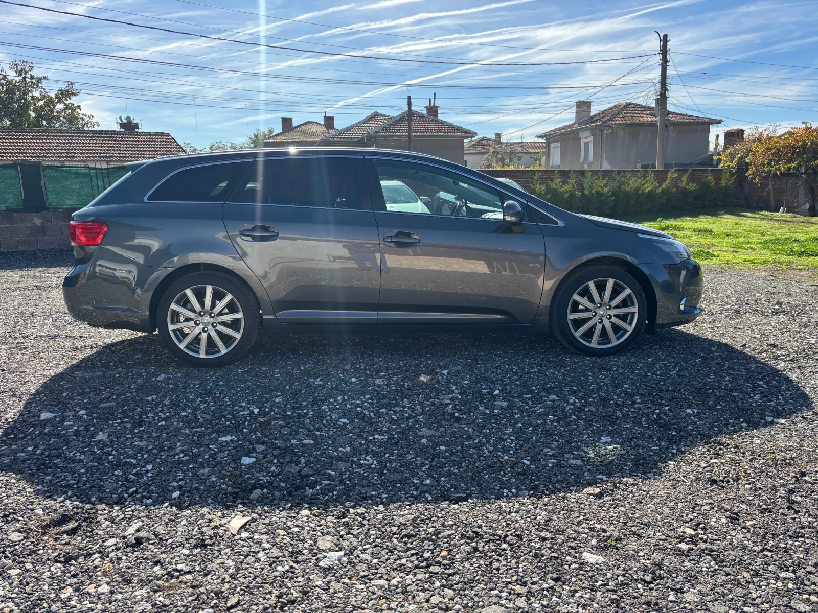 Toyota Avensis 1.8 бензин 124000 км КОЖА ПАНОРАМА БИ-КСЕНОН  - изображение 4